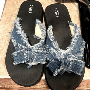Cato women’s blue jean flip flops